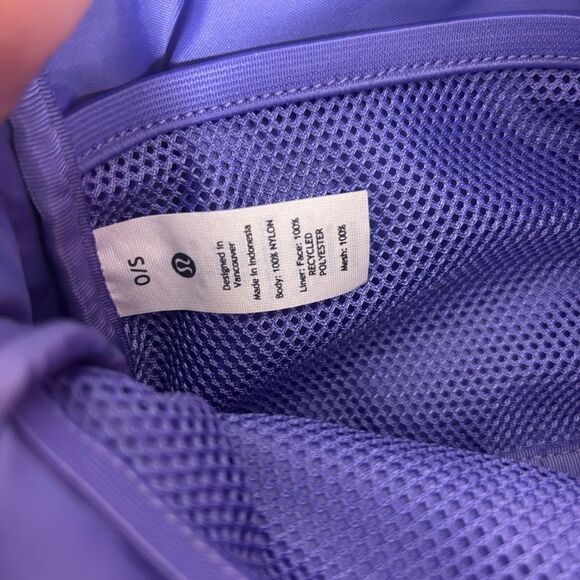 Lululemon Purple Everywhere Bag 2L Fanny Pack Belt Bag - Picture 8 of 9